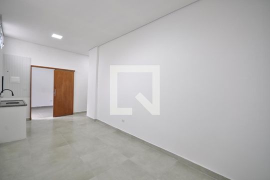 Sala/Quarto de kitnet/studio para alugar com 1 quarto, 48m² em Vila Medeiros, São Paulo