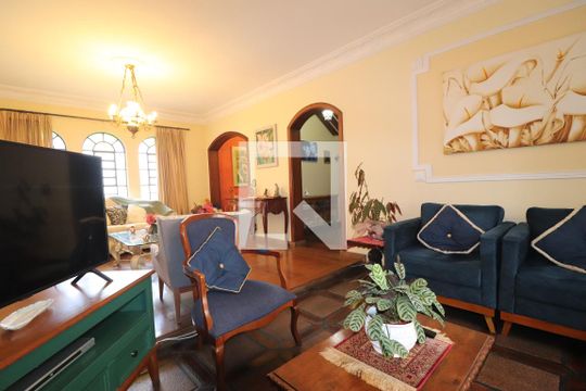 Sala de casa à venda com 3 quartos, 232m² em Santa Maria, Santo André