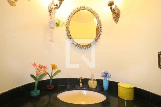 Lavabo de casa à venda com 3 quartos, 232m² em Santa Maria, Santo André