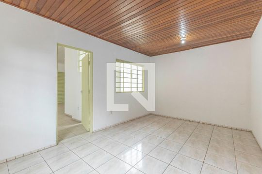 Quarto de apartamento à venda com 1 quarto, 390m² em Vila Jardim, Porto Alegre
