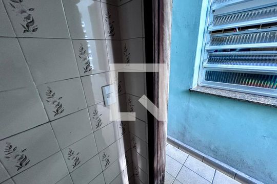 Lavabo 2 de casa à venda com 3 quartos, 316m² em Jardim Munhoz, Guarulhos