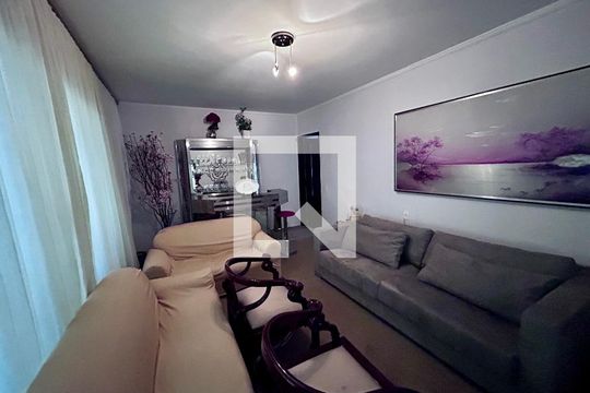 Sala de casa à venda com 3 quartos, 316m² em Jardim Munhoz, Guarulhos
