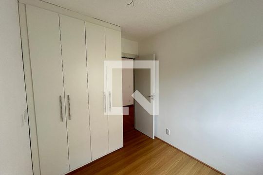 Quarto 1 de apartamento à venda com 2 quartos, 42m² em Bonsucesso, Rio de Janeiro