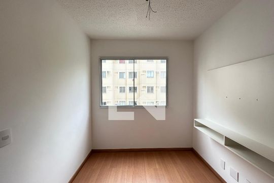 Sala de apartamento à venda com 2 quartos, 42m² em Bonsucesso, Rio de Janeiro