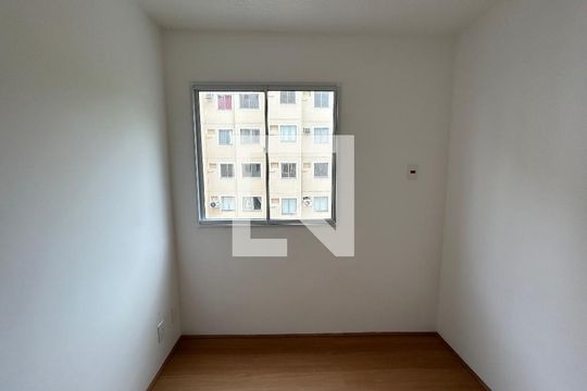 Quarto 1 de apartamento à venda com 2 quartos, 42m² em Bonsucesso, Rio de Janeiro