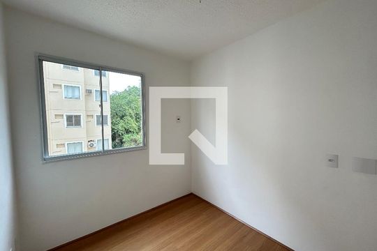 Quarto 1 de apartamento à venda com 2 quartos, 42m² em Bonsucesso, Rio de Janeiro
