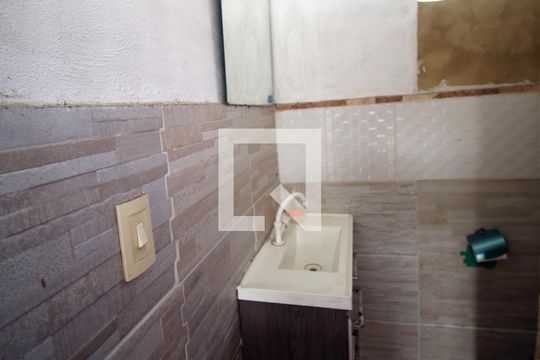 Lavabo de casa de condomínio à venda com 2 quartos, 146m² em Vila Kosmos, Rio de Janeiro