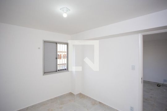 Quarto 1 de apartamento à venda com 2 quartos, 44m² em Jardim Rosinha, Diadema
