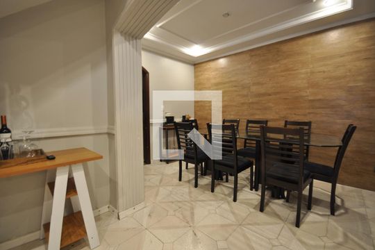 Sala de casa para alugar com 3 quartos, 400m² em Jardim Brasil (zona Norte), São Paulo