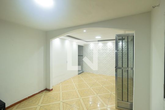 Sala de casa para alugar com 1 quarto, 210m² em Campo Grande, Rio de Janeiro