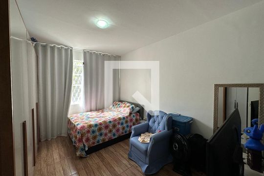 Casa à venda com 2 quartos, 180m² em Bonfim, Belo Horizonte