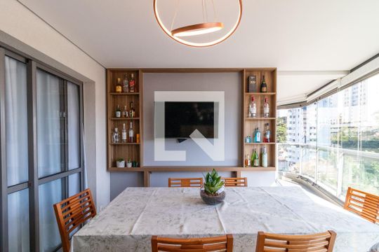Varanda de apartamento à venda com 2 quartos, 93m² em Vila Ipojuca, São Paulo