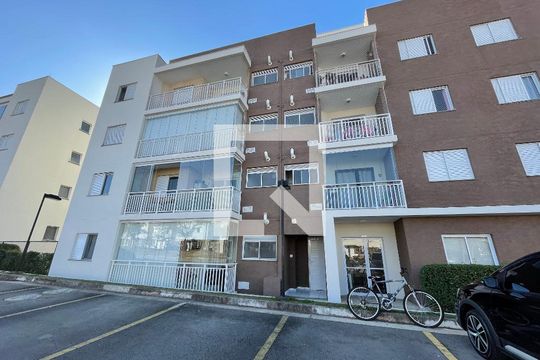Fachada do bloco de apartamento para alugar com 3 quartos, 74m² em Gramado, Cotia