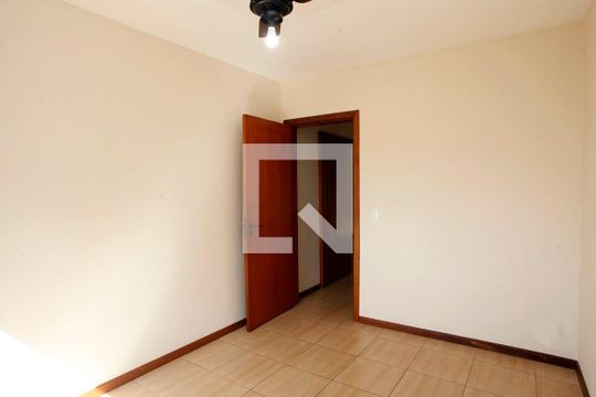 Quarto  de apartamento para alugar com 2 quartos, 73m² em Santana, Porto Alegre