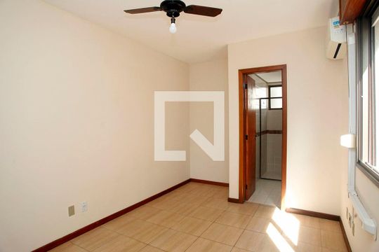 Suíte de apartamento para alugar com 2 quartos, 73m² em Santana, Porto Alegre