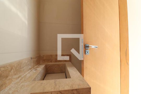 Lavabo  de casa de condomínio à venda com 2 quartos, 117m² em Vila Metalúrgica, Santo André