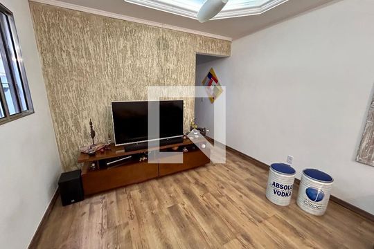 Sala de casa à venda com 3 quartos, 181m² em Jardim Santa Clara, Guarulhos