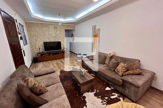 Sala de casa à venda com 3 quartos, 181m² em Jardim Santa Clara, Guarulhos