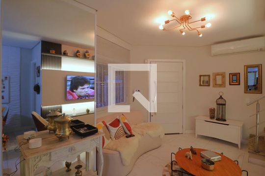 Sala de casa à venda com 3 quartos, 115m² em Igara, Canoas