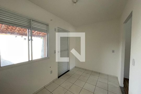 Cozinha de casa de condomínio para alugar com 2 quartos, 94m² em Jardim Isis, Cotia