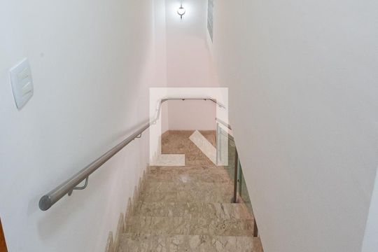 Escada de casa à venda com 3 quartos, 95m² em Vila da Saúde, São Paulo