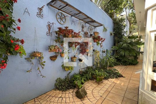 Terraço da suite de casa à venda com 5 quartos, 230m² em Alto de Pinheiros, São Paulo