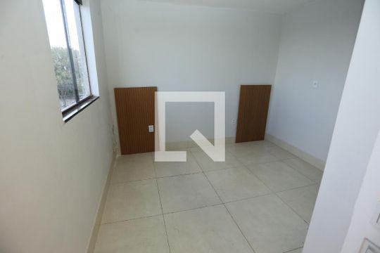 Sala de apartamento à venda com 1 quarto, 47m² em Qnm 10, Brasília
