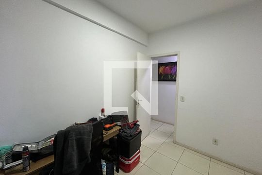 Quarto 1 de apartamento para alugar com 3 quartos, 72m² em Jardim Sulacap, Rio de Janeiro