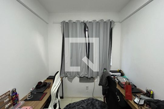 Quarto 1 de apartamento para alugar com 3 quartos, 72m² em Jardim Sulacap, Rio de Janeiro