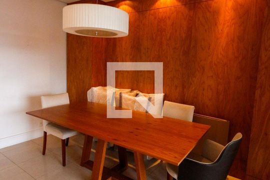 Sala de apartamento à venda com 3 quartos, 170m² em Morumbi, São Paulo