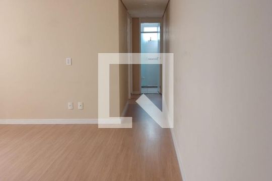 Sala de apartamento para alugar com 2 quartos, 53m² em Santa Terezinha, São Bernardo do Campo
