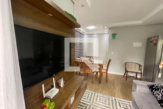 Sala de apartamento para alugar com 2 quartos, 47m² em Quinta dos Angicos, Cotia