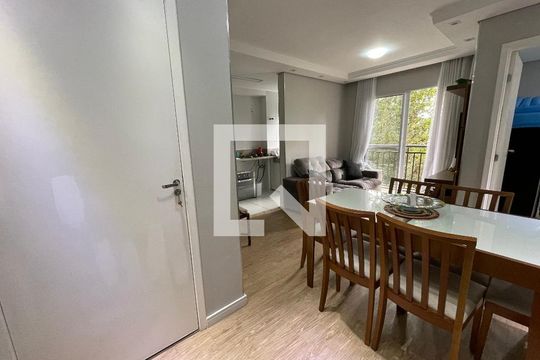 Sala de apartamento para alugar com 2 quartos, 47m² em Quinta dos Angicos, Cotia