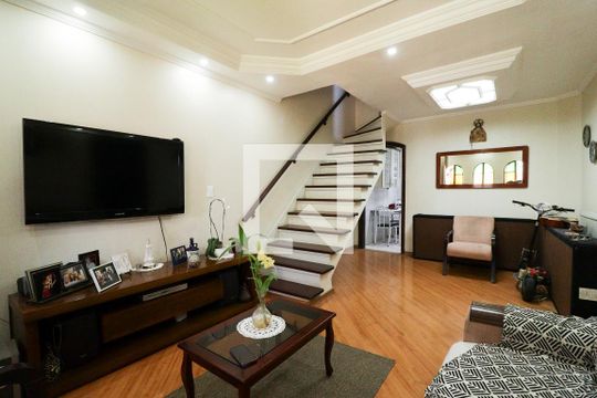 Sala de casa à venda com 2 quartos, 127m² em Conjunto Residencial Novo Pacaembu, São Paulo