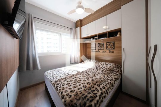Suíte de apartamento à venda com 2 quartos, 63m² em Vila Guilhermina, São Paulo