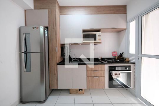 Sala/Cozinha de apartamento à venda com 2 quartos, 63m² em Vila Guilhermina, São Paulo