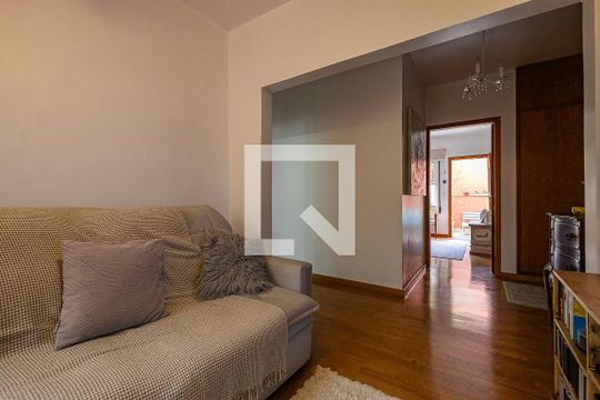 Sala de TV de casa à venda com 3 quartos, 300m² em Pinheiros, São Paulo