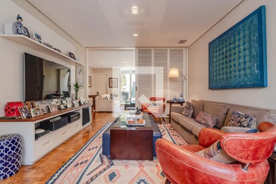 Sala de casa à venda com 3 quartos, 350m² em Jardim Paulistano, São Paulo