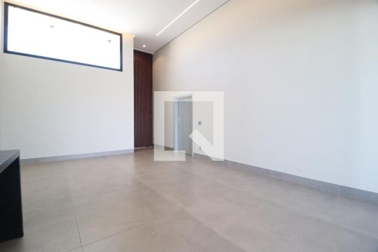 Sala de casa de condomínio para alugar com 3 quartos, 212m² em Laranjeiras, Uberlândia