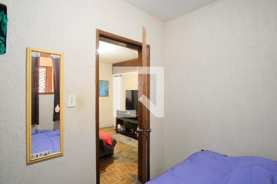 Quarto 2 de casa à venda com 5 quartos, 240m² em Vila Esperança, São Paulo