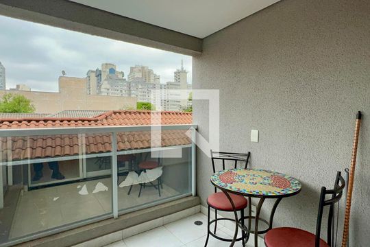 Varanda de kitnet/studio à venda com 1 quarto, 30m² em Pinheiros, São Paulo