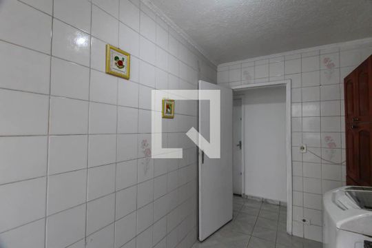 Cozinha de casa para alugar com 1 quarto, 70m² em Jardim Cotching, São Paulo