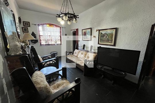 Sala de casa à venda com 4 quartos, 600m² em Cocotá, Rio de Janeiro