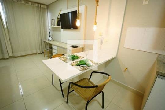 Sala/cozinha de apartamento à venda com 1 quarto, 46m² em Setor Bueno, Goiânia