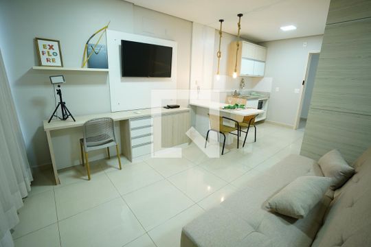 Sala/cozinha de apartamento à venda com 1 quarto, 46m² em Setor Bueno, Goiânia