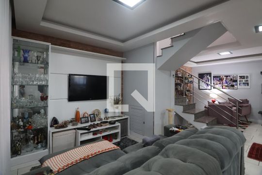 Sala de casa à venda com 4 quartos, 172m² em Harmonia, Canoas