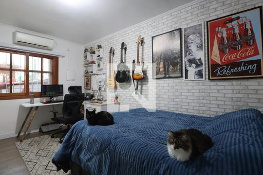 Quarto 1 de casa à venda com 4 quartos, 172m² em Harmonia, Canoas