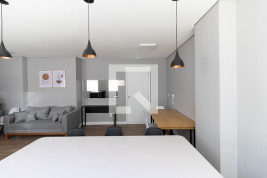 Área comum de kitnet/studio para alugar com 1 quarto, 19m² em Vila Santo Estefano, São Paulo