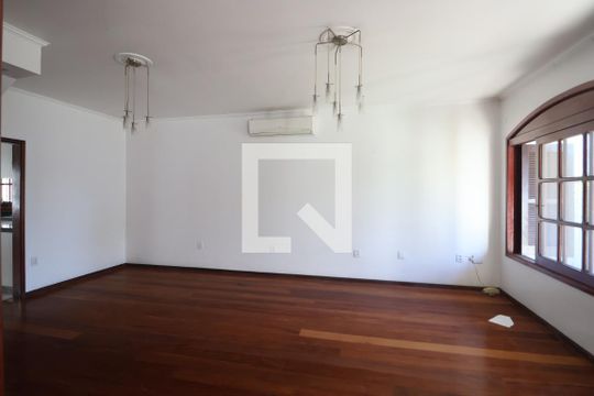 Sala 1 de casa para alugar com 5 quartos, 600m² em Marechal Rondon, Canoas