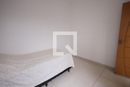 Quarto 2 de casa de condomínio para alugar com 3 quartos, 130m² em Parque Industrial Joao Bras, Goiânia